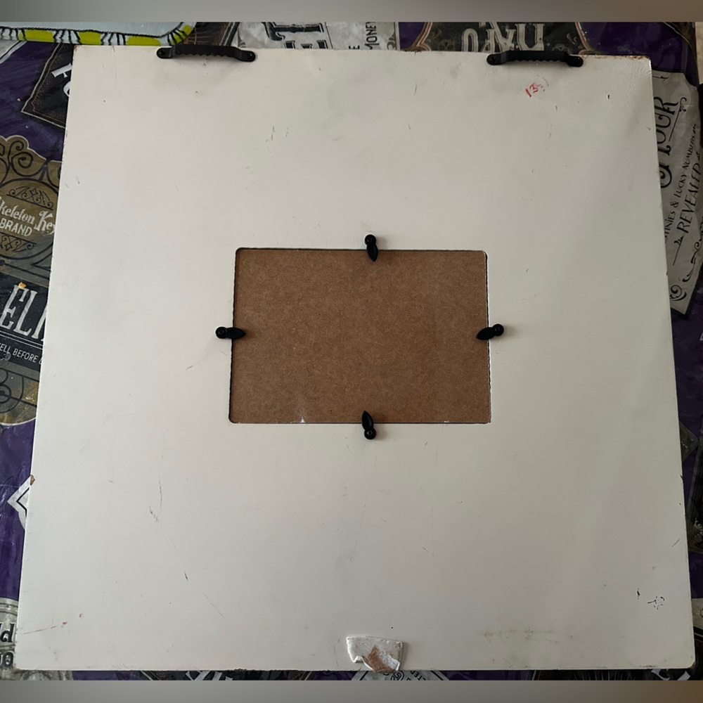 Kling Tan Shell Motif Picture Frame - Picture 2 of 7